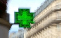 Le gérant de pharmacie se cogne la tête, simule un braquage et emporte...