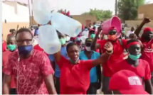 Macky Sall accueilli par des brassards rouges à Koumpentoum