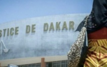 Deux femmes se battent au couteau pour les beaux yeux d'un homme