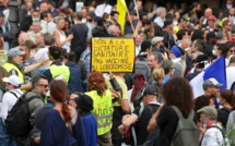 Troisième journée de mobilisation contre le pass sanitaire en France, plus de 200 000 manifestants