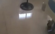[Vidéo] Hôpital Dalal Jam : Les lits des malades sous les eaux de pluie