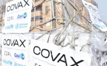 Covid-19: le Sénégal a réceptionné 140160 doses d’AstraZeneca offertes par le Royaume-Uni via l’initiative Covax