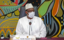 Macky Sall lors de la réunion d’urgence sur la gestion des inondations : « Si les choses ne marchent pas, on a besoin de savoir la situation… les gens ont habité dans des zones non aedificandi avec des complicités administratives ou territoriales »
