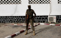 GUINÉE "Une tentative de putsch menée par les éléments du Groupement des forces spéciales" (Jeune Afrique) GUINÉE "Une tentative de putsch menée par les éléments du Groupement des forces spéciales" (Jeune Afrique)