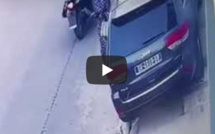 A bord d'un scooter, deux quidams agressent une fille et lui volent son portable