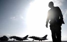 Pourquoi l'Algérie a-t-elle fermé son espace aérien aux militaires français ?