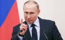 Vladimir Poutine menace l'Occident de représailles si...