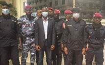 [Photos] Nouvel an : La descente inopinée d'Antoine Félix Diome dans les rues de Dakar