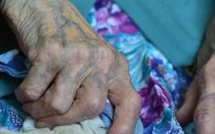 Médina: C. Sarr brutalise sa maman en...convalescence après un Avc !