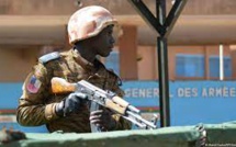 Burkina Faso: des tirs dans la capitale, «aucune institution de la République inquiétée» (Défense)