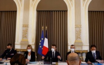 Guerre en Ukraine: Macron accentue ses sanctions contre la Russie et son soutien à Kiev