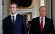 ​Macron demande à Poutine la levée du siège de Marioupol