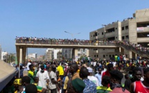 BILLETS MATCH SÉNÉGAL/ EGYPTE: Des supporters Sénégalais assiègent le siège de la F. S. F. pour dénoncer " une mauvaise gestion de l’organisation " et " un traitement injuste"