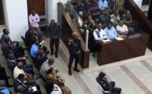 Menaces de mort : N. Diaw et son mari ivrogne lavent leur linge devant la barre.