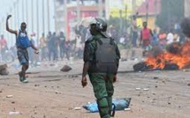 Guinée : 10 policiers blessés lors des manifestations du FNDC