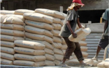 Augmentation illégale du prix du ciment: 723 tonnes saisies à MbourLes services du Commerce de Mbour (ouest) ont procédé à une saisie de 723 tonnes de ciment auprès d’une quarantaine de commerçants qui avaient opéré une hausse unilatérale sur le prix
