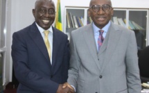 Dévasté d’apprendre la soudaine disparition de son ami et CTCOM (Soro Diop), le ministre Sidiki Kaba inconsolable