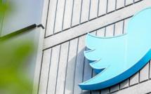 Twitter licencie «environ 50%» de ses employés dans le monde