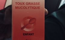 Alerte sur un médicament toxique et nocif: le retrait de tous les lots de Carbotoux sirop demandé