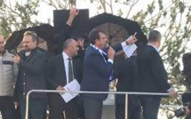 Le bus du maire d'Istanbul, adversaire d'Erdogan, cible de jets de pierre