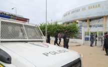 Délibéré du procès Sonko vs Adji Sarr : Le véhicule de la greffière caillassé !