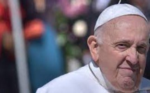 L'opération du pape François est terminée, "sans complications" (Vatican)