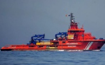 La barque qui transportait environ 200 migrants a été repérée lundi au large des Canaries