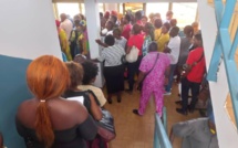 Des gabonais saluent leurs 'libérateurs'