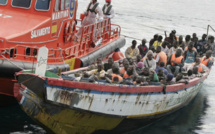 Espagne : 43 migrants clandestins dont 3 femmes et 2 enfants en provenance du Sénégal, sauvés par la marine espagnole