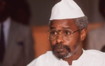 ​Extrait aujourd'hui  de sa cellule pour une audition   :  Hissen Habre refuse de...parler!