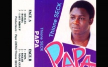 AFFAIRE DE FAUX BILLETS DE BANQUE : Thione Seck et ces chanteurs aux mains sales