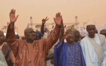 La folie dépensière de Farba Ngom: Le griot de Macky Sall a déboursé 100 millions FCfa pour son meeting d'hier
