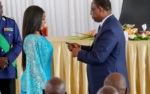 Youssou Ndour, Viviane, Mbaye Dieye Faye, élevés au grade d'Officier de l'Ordre national du Lion