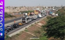 Autoroute à péage: Un carambolage entre trois camions crée un long bouchon vers Rufisque