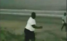 Vidéo: Le Président Macky Sall joue au foot sur la plage de Popenguine