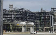 Nigeria: l'essence de la méga-raffinerie Dangote arrive sur le marché