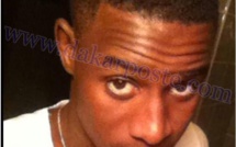 Thione fils risque de retrouver son pére en prison pour une histoire de faux billets de banque.