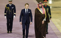 Arabie saoudite: arrivée d'Emmanuel Macron à Riyad pour resserrer les liens diplomatiques