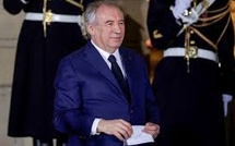 France: François Bayrou consulte les forces politiques pour tenter de composer son futur gouvernement