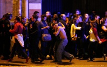 Attaques à Paris: "Comme en temps de guerre" raconte une Niçoise présente à côté du Bataclan