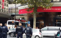 Ambiance ville morte près des grands magasins de Paris