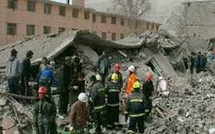 Chine : près de 100 morts dans un violent séisme au Tibet