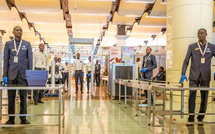 AIBD: des passagers en colère tentent de bloquer l’accès d’embarquement