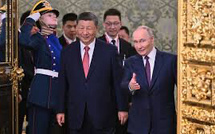 Vladimir Poutine accueille le président chinois Xi Jinping à Moscou à l'occasion du Jour de la Victoire