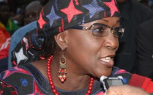 Limogée de son poste de ministre-conseiller, le Pr Amsatou Sidibé va déballer jeudi prochain... Ce qu'on sait de son "cas" Limogée de son poste de ministre-conseiller, le Pr Amsatou Sidibé va déballer jeudi prochain... Ce qu'on sait de son "cas"