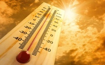 Chaleur : voici pourquoi dormir avec un ventilateur près de soi peut être dangereux