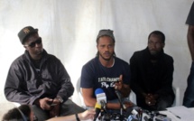 Fadel Barro très en colère : "C'est du wax, waxaat, waxati, waxeet" Fadel Barro très en colère : "C'est du wax, waxaat, waxati, waxeet"