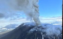 Russie : le volcan Krasheninnikov s'est réveillé au Kamtchatka