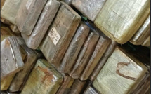  240 plaquettes de cocaïne d’un poids total de... 272,25 kg saisis  à Kalifourou, d'une contrevaleur de... 21 milliards 780 millions de francs CFA