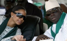 Gambie : Branle bas de combat ou signes de fin de règne?...La femme du Pr Jammeh quitte nuitamment la Gambie pour le...Maroc... (EXCLUSIF DAKARPOSTE) Gambie : Branle bas de combat ou signes de fin de règne?...La femme du Pr Jammeh quitte nuitamment la Gambie pour le...Maroc... (EXCLUSIF DAKARPOSTE)